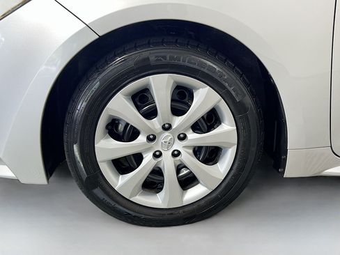 Used 2024 Toyota Corolla LE FWD image 14