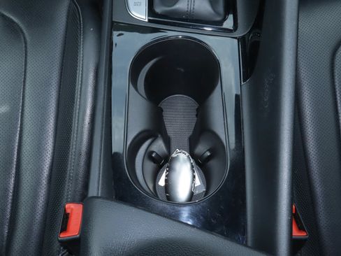 Used 2024 Hyundai Elantra Limited FWD image 20