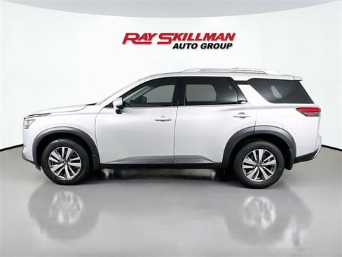 Used 2022 Nissan Pathfinder SL image 4
