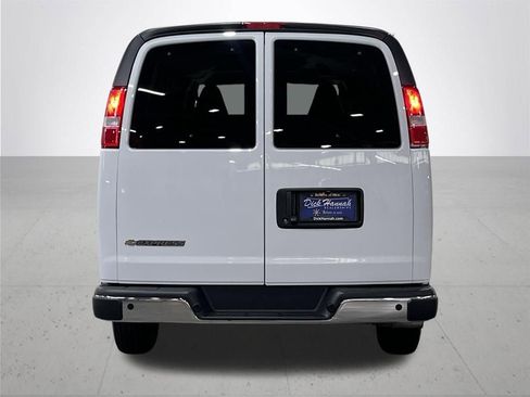 Used 2025 Chevrolet Express 3500 LT w/ LT Preferred Equipment Group RWD image 11