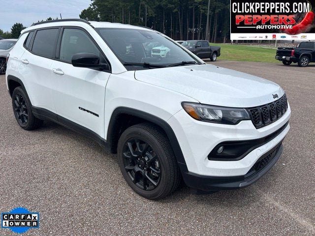 Used 2026 Jeep Compass Latitude AWD/4WD image 3