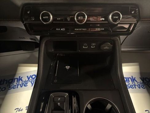 Used 2023 Honda Pilot TrailSport image 23