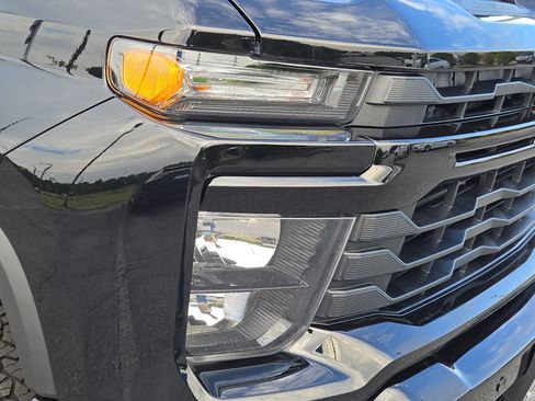 New 2026 Chevrolet Silverado 2500 Custom w/ Custom Value Package image 18