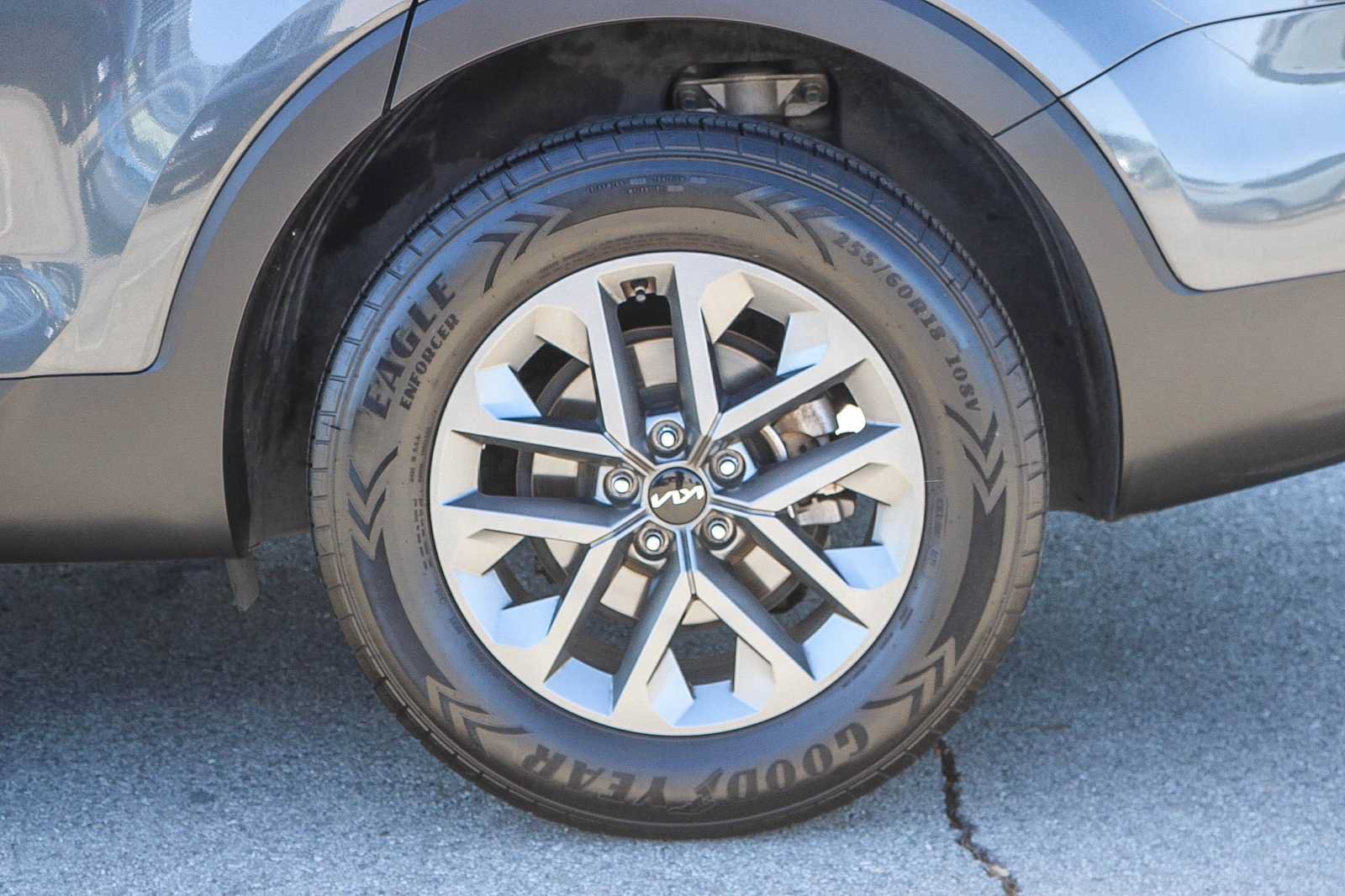 Used 2024 Kia Telluride LX FWD image 8