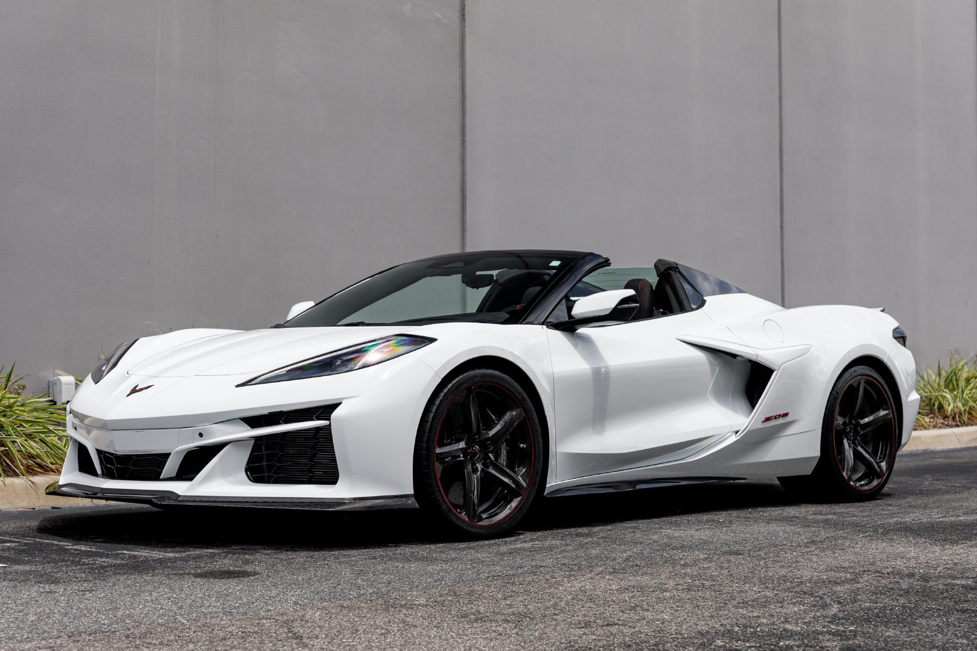 Used 2024 Chevrolet Corvette Z06 w/ Stealth Interior Trim Package RWD image 44