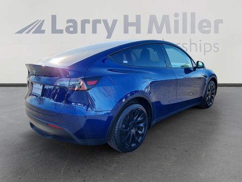 Used 2023 Tesla Model Y Long Range image 5
