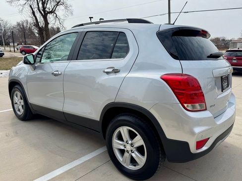Used 2020 Chevrolet Trax LT w/ Driver Confidence Package image 5