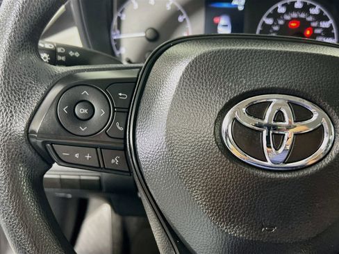 Used 2025 Toyota Corolla LE FWD image 17
