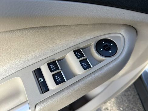 Used 2019 Ford Escape SE AWD/4WD image 17