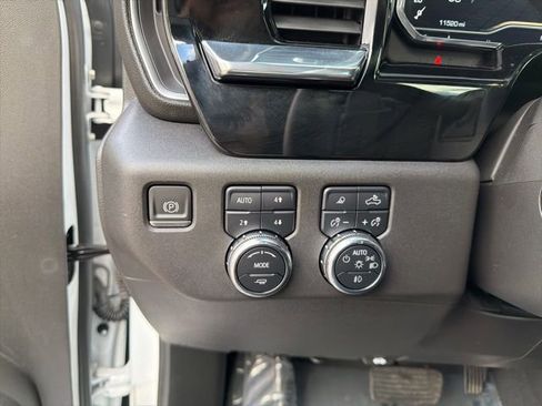 Used 2023 GMC Sierra 1500 SLT w/ SLT Premium Package image 21