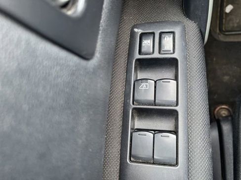Used 2013 Nissan Rogue S AWD/4WD image 20