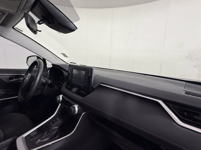 Used 2019 Toyota RAV4 XLE FWD image 26