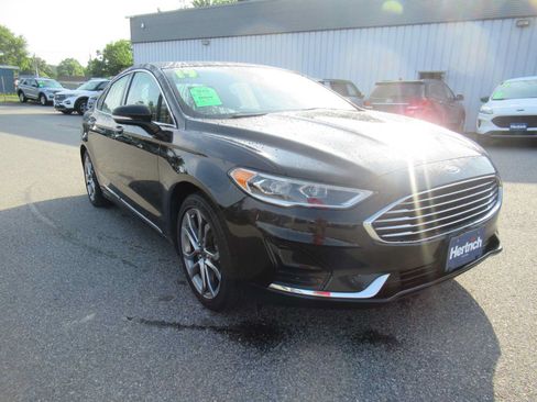 Used 2019 Ford Fusion SEL FWD image 3