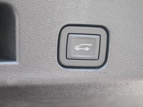 New 2025 GMC Acadia Elevation w/ Elevation Premium Package image 11