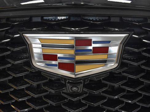 Used 2025 Cadillac Escalade ESV Sport Platinum w/ LPO, Floor Liner Package AWD/4WD image 10