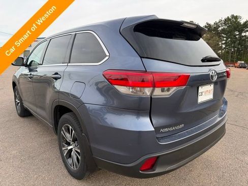Used 2017 Toyota Highlander LE AWD/4WD image 7