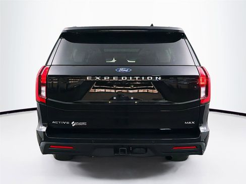 Used 2025 Ford Expedition Max Active image 6