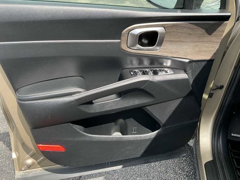 Used 2021 Kia Sorento EX w/ Panoramic Sunroof Package FWD image 20