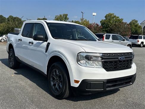 Used 2024 Ford Maverick XLT image 3