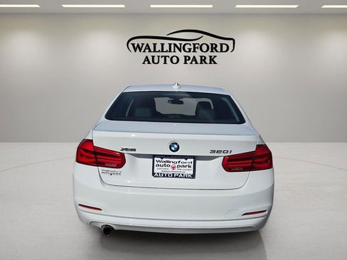 Used 2017 BMW 320i xDrive Sedan image 5
