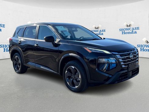 Used 2024 Nissan Rogue SV image 9