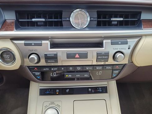 Used 2017 Lexus ES 350 w/ Navigation System Package FWD image 34