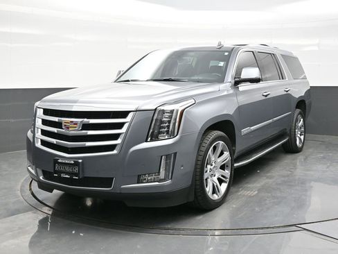 Used 2020 Cadillac Escalade ESV Luxury image 4