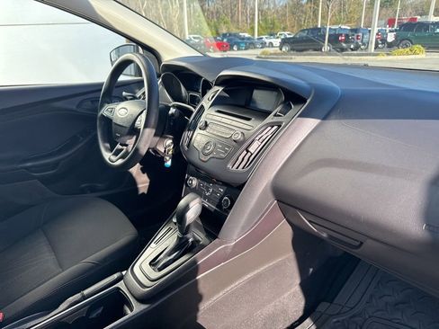 Used 2015 Ford Focus S image 29