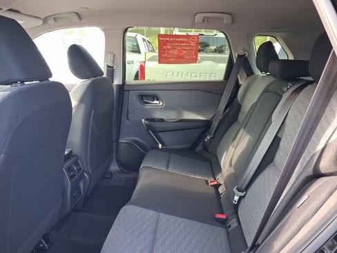 Certified 2023 Nissan Rogue SV FWD image 7