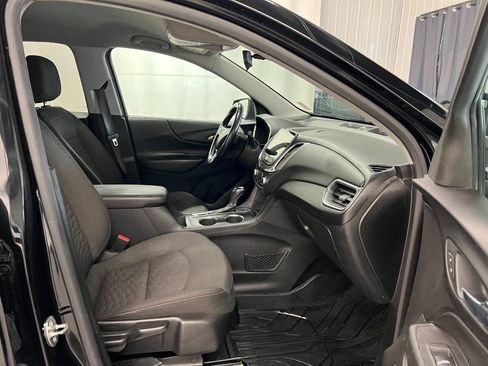 Used 2018 Chevrolet Equinox LT w/ Redline Edition AWD/4WD image 11