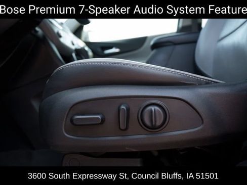Used 2020 Chevrolet Equinox Premier AWD/4WD image 14