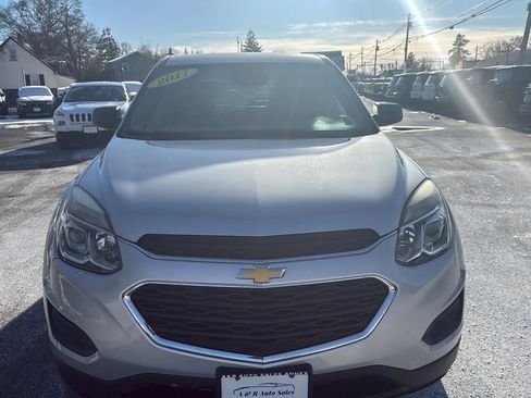 Used 2017 Chevrolet Equinox LS image 2