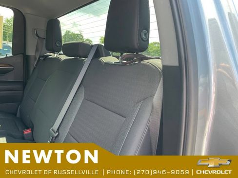 Used 2023 Chevrolet Silverado 1500 LT AWD/4WD image 32