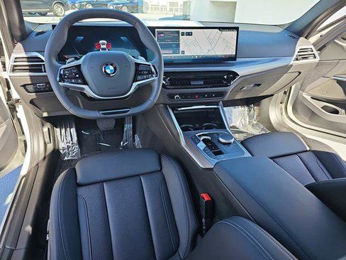 Used 2025 BMW 330i Sedan w/ M Sport Package image 16