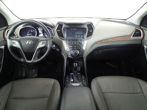 Used 2018 Hyundai Santa Fe Limited image 32