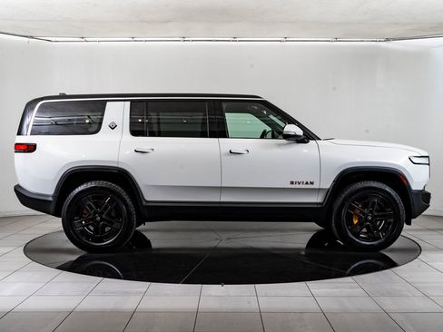 Used 2023 Rivian R1S Adventure image 11