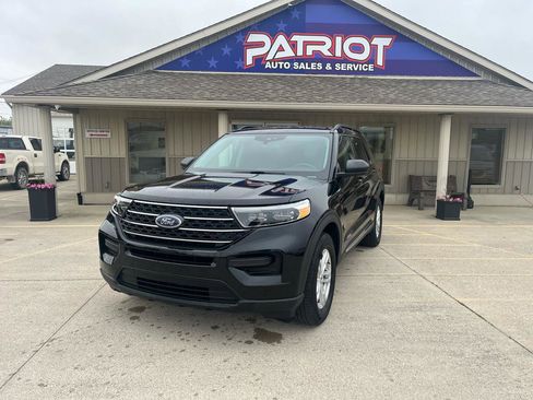 Used 2022 Ford Explorer XLT w/ Class IV Trailer Tow Package AWD/4WD image 1