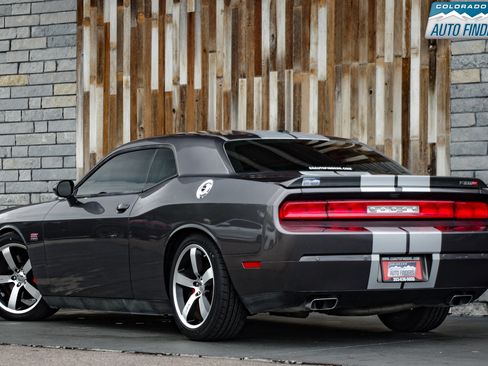 Used 2014 Dodge Challenger SRT8 w/ Harman/Kardon Audio Group image 4
