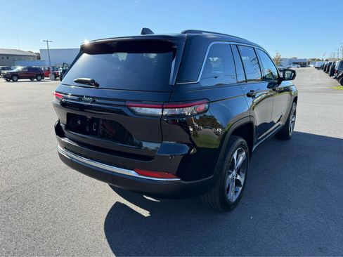 Used 2023 Jeep Grand Cherokee 4WD 4xe w/ Luxury Tech Group II image 9