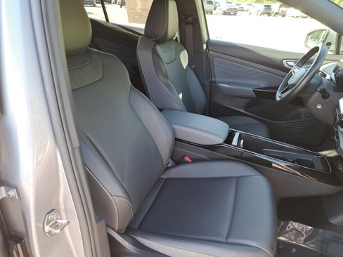 Used 2023 Volkswagen ID.4 Pro S RWD image 10