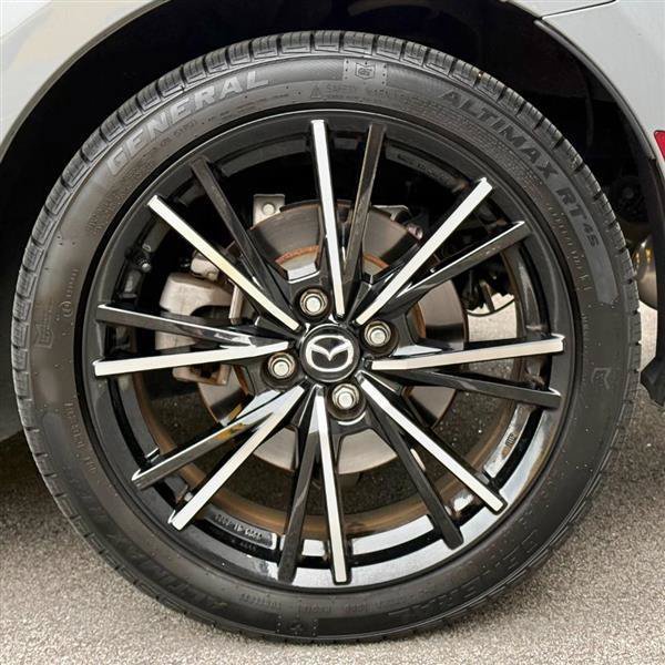 Used 2025 MAZDA MX-5 Miata RF Grand Touring RWD image 19