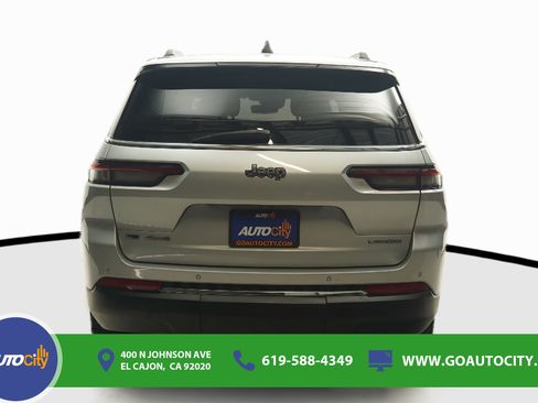 Used 2021 Jeep Grand Cherokee L Laredo w/ Luxury Tech Group I AWD/4WD image 12