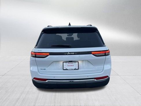 Used 2023 Jeep Grand Cherokee 4WD 4xe image 6