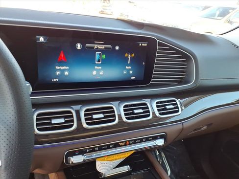 New 2026 Mercedes-Benz GLS 450 4MATIC image 18