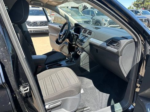 Used 2022 Volkswagen Tiguan S FWD image 17