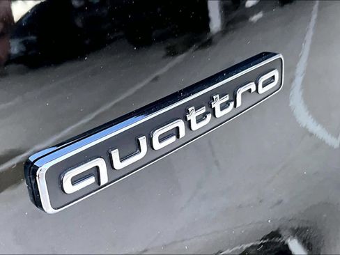Used 2025 Audi Q5 Premium w/ Convenience Package AWD/4WD image 10
