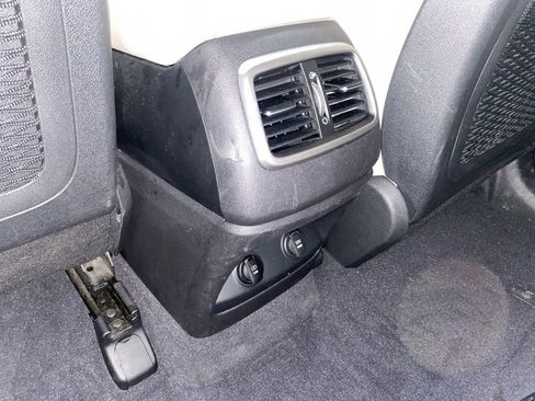 Used 2017 Kia Sorento AWD image 12
