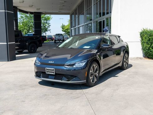 Certified 2023 Kia EV6 Wind w/ Wind Technology Package AWD/4WD image 3