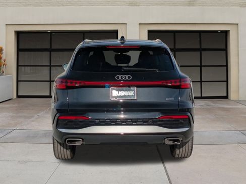 Used 2025 Audi Q5 Premium Plus w/ Premium Plus image 5