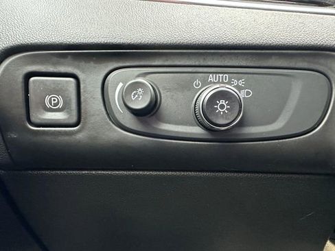 Used 2021 Buick Enclave Avenir w/ Avenir Technology Package image 14